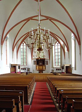 Het interieur van de Nicolaaskerk van Onstwedde