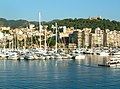 Palma de Mallorca - Yat limanı arkada Bellver Kalesi