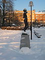 La piazza innevata