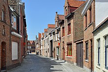 De Baliestraat in de richting van de Sint-Clarastraat