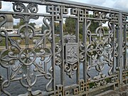 Handlaufdekor der Schlossbrücke mit dem litauischen Vytis in Vilnius