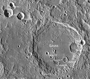 Krater Gauss (LROC-WAC)