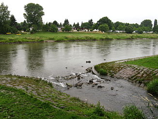 Die Mündung der Hamel in die Weser im Norden Hamelns (an der Jugendherberge)