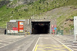 Noordelijke toegang tot de tunnel