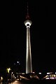 Der Berliner Fernsehturm in der Nacht