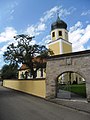 Ehemalige Wehrkirche St. Maria Magdalena mit Ringmauer und Tor