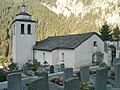 Kirche vom Friedhof aus gesehen