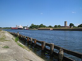 Uitzicht op de rivier nabij Twierdza Wisłoujście