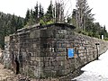 Östliches Brückenwiderlager der 1972 gesprengten Brücke am Teichhaus (2019)