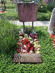 Stephanie Glaser (1920–2011) Schauspielerin. Grab auf dem Friedhof Witikon, Zürich