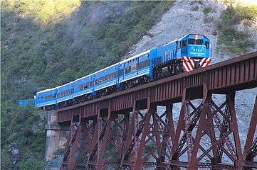 31.902 kilometreyle Arjantin Latin Amerika’nın en uzun demiryolu hattına sahiptir.[12]