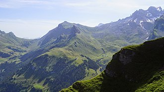 von links: Sinsgäuer Schonegg (1924 m), Chaiserstuel (2400 m), Bannalper Schonegg (Schoneggeli) (2250 m), Ruchstock (2818 m)