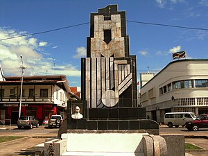 Helstonemonument op het Kerkplein