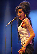 Amy Winehouse, cântăreață soul britanică