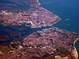 Luchtfoto van Portsea Island (boven)