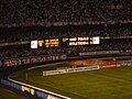 Η εξέδρα του σταδίου Μορούμπι με τον φωτεινό πίνακα να δείχνει το τελικό σκορ του τελικού του Λιμπερταδόρες 2005 και την Σάο Πάολο να κατακτά τον 3ο της τίτλο απέναντι στην Αθλ. Παραναένσε με 4-0.