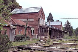 Het station in 2017, tijdens de ombouw tot appartementengebouw