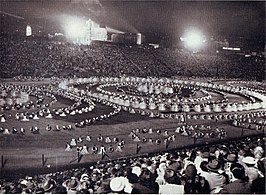 Massavertoning van 3000 volksdansers in het Nuwelandstadion in Kaapstad