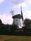 Windmühle in Wallhöfen an der Straße „Mühlenberg“ nach Bornreihe