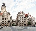 Stadthaus: Verwaltungsbau (Burgplatz 1, Martin-Luther-Ring 8, 8a, 10 und Markgrafenstraße 3), mit Verbindungsbrücke zum Neuen Rathaus über die Lotterstraße