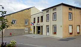 The town hall in La Neuveville-sous-Montfort