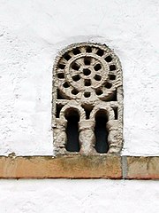 Kirche San Miguel de Villardeveyo in Llanera (Asturien)