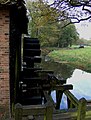 De Azelerbeek, die het rad van de Noordmolen aandrijft