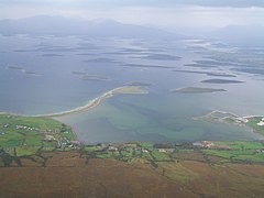 Clewbukten sett fra toppen av Croagh Patrick.