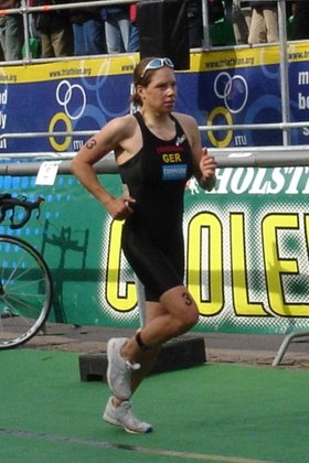 Joelle Franzmann im Triathlon in Hamburg, 2005