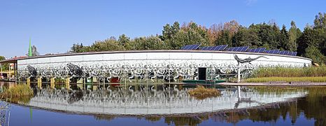 UnterWasserReich Ramsar, Gesamtansicht der Glasfassade