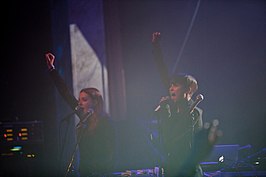 Icona Pop op Peace Love festival 2012