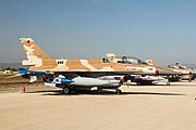 Eine zweisitzige F-16D Barak der 109. Staffel „The Valley“ auf der Ramat David Airbase