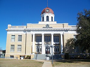 Das Gadsden County Courthouse in Quincy im Quincy Historic District (2011). Dieser historische Stadtbezirk umfasst 145 Contributing Properties („beitragende Objekte“) und ist seit November 1978 im NRHP eingetragen.[1]