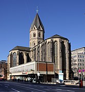 Achteckiger Vierungsturm mit Faltdach. Basilika St. Andreas, Köln