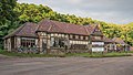 Sachgesamtheit mit Empfangsgebäude mit Güterabfertigung, Bahnsteigüberdachung, Güterschuppen und dem ehemaligen herzoglichen Pavillon