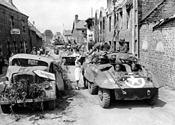 Amerikansk rekognoseringsavdeling, nær Avranches 31. juli 1944 (stor versjon)