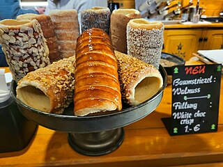 Baumstriezel at a food stand