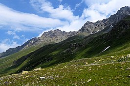 Tsjoetcharo-Samertschle Massief in Letsjchoemigebergte