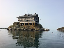 North-northwest view from the water of Clingstone