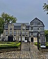 View of the façade of the Hotel