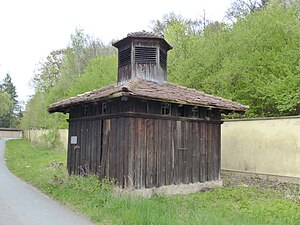 Hölzernes Pumphaus