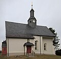 Kirche mit Ausstattung sowie Kirchhof mit Einfriedung und Kriegerdenkmal für die Gefallenen des Ersten Weltkrieges