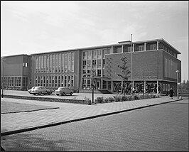 Hoofdgebouw in 1962