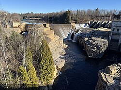 Sainte-Anne River, Saint-Alban Dam,[1] from François-Naud Bridge[2][3]