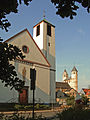 R.K. kerk te Bad Gandersheim, op de achtergrond de Gandersheimer Dom