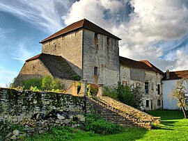 The chateau in Montot