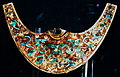 Moche altın ve kıymetli taşlardan yapılma boyun takısı
