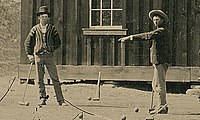 Detail des Fotos, das Billy the Kid (li.) beim Krocketspiel zeigen soll