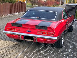 1969 Chevrolet Camaro Coupé Heck mit optionalem Heckspoiler und Mini-Bumper