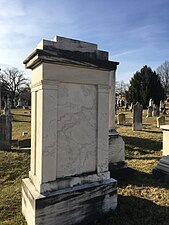 Mills Grabstein auf dem Congressional Cemetery